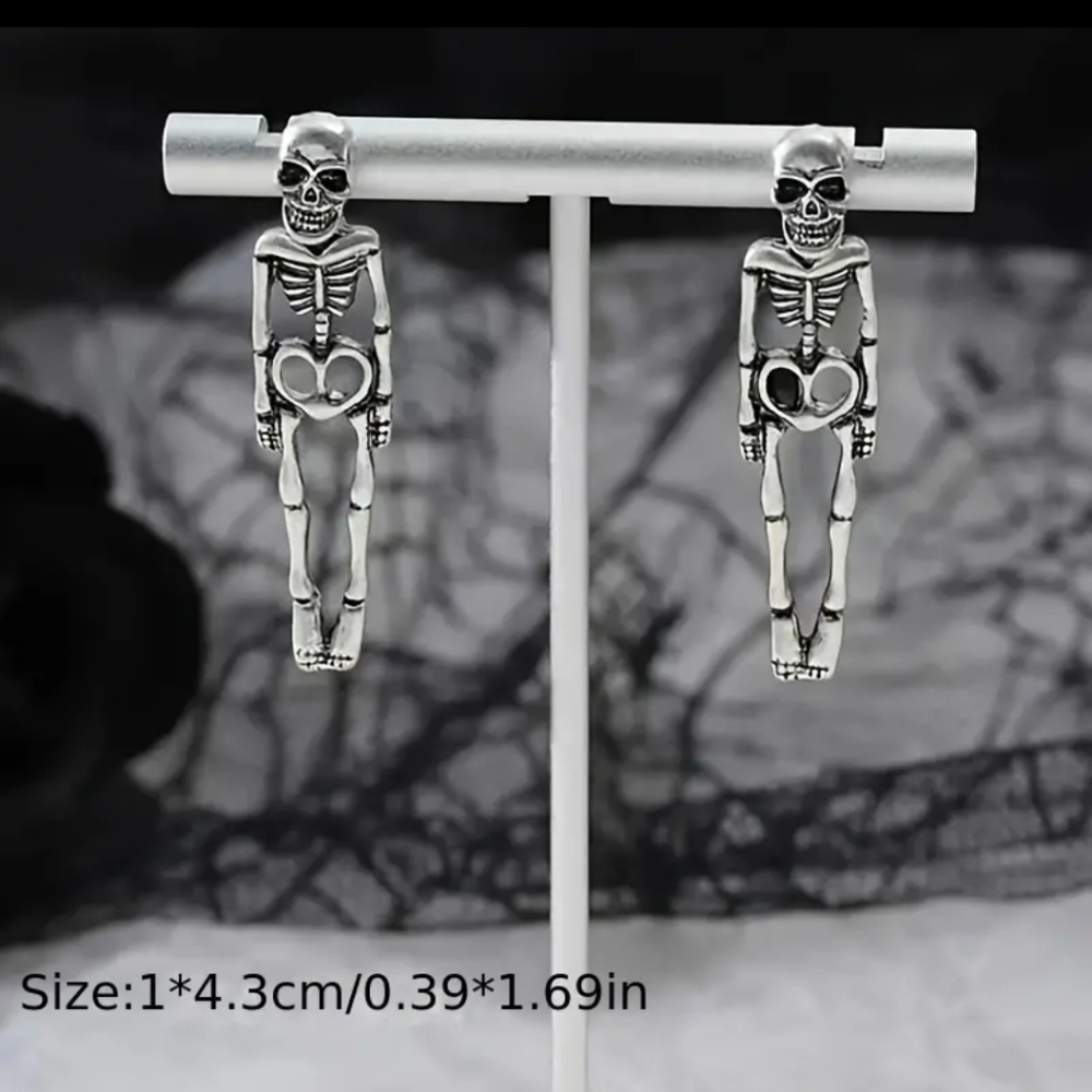 Skull earrings